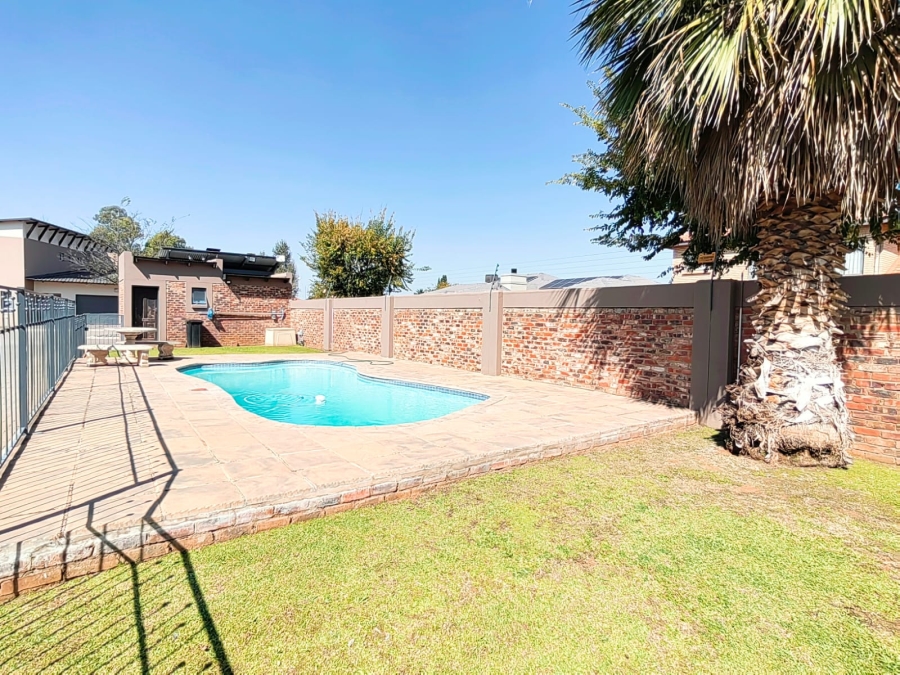 3 Bedroom Property for Sale in Baillie Park North West